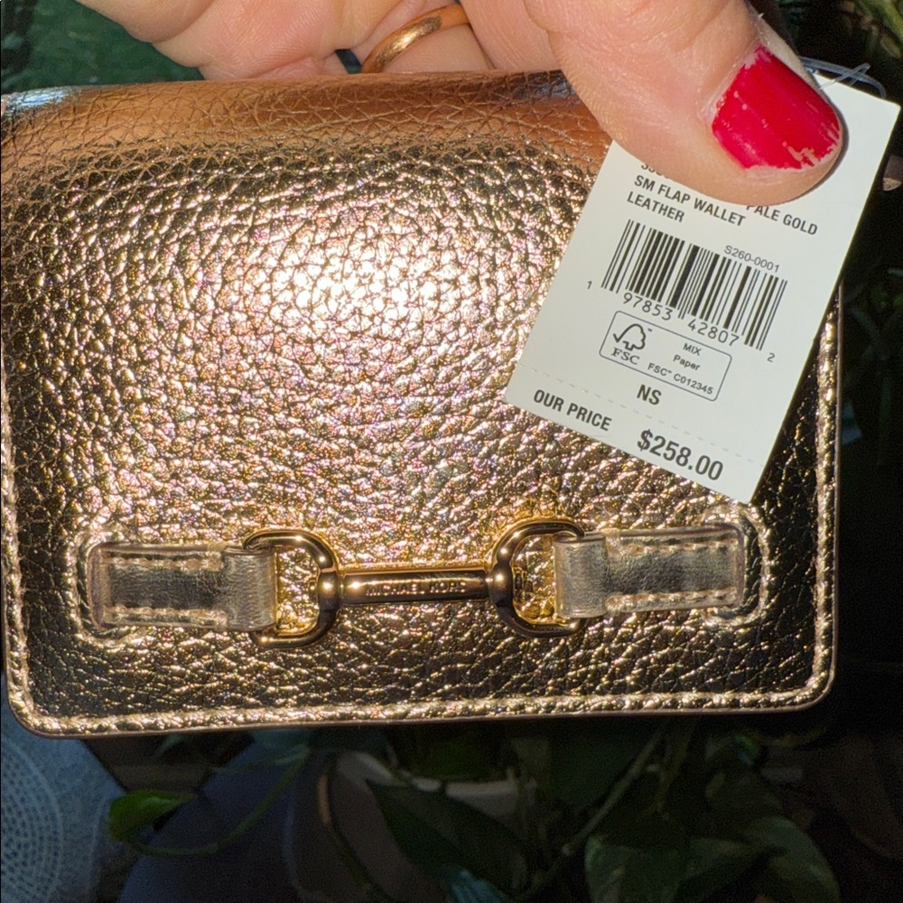 Michael Kors $258 Carson Women Pebbled Leather Flap Wallet one only - Picture 11 of 15